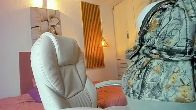 KoraRousee online show from September 2025 01:00:01 PM