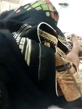 Snapshot of meenahotdarling chatting on September 2025 11:15:01 AM meenahotdarling online show from September 2025 11:15:01 AM