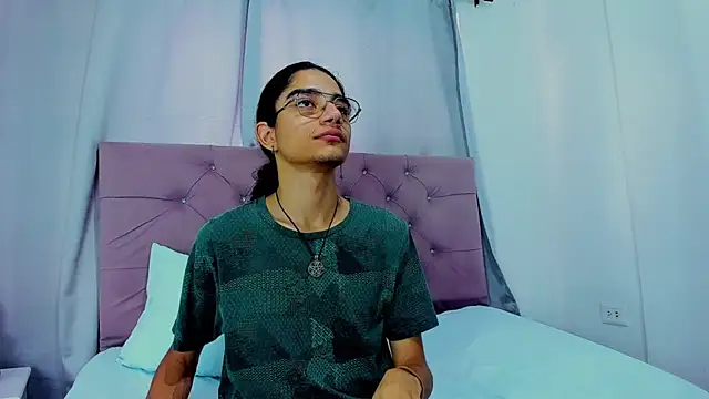 EthanBlackwoodd online show from February 2026 07:56:02 PM