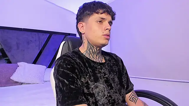 Declan-Fox online show from September 2025 03:41:02 AM