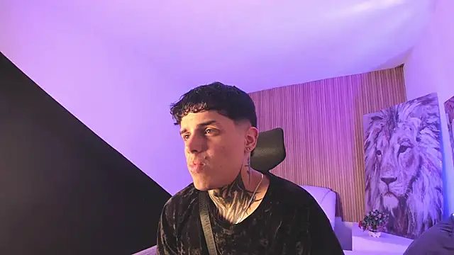 Declan-Fox online show from November 2025 05:21:02 AM