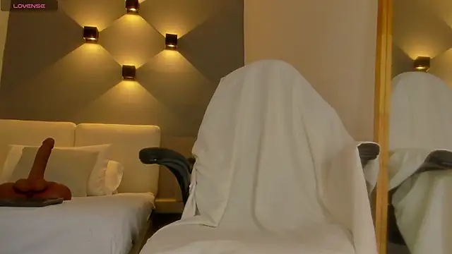 selena monroy online show from March 2026 11:48:02 AM