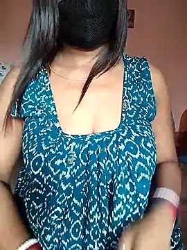 Snapshot of Bengalibeauty96 chatting on May 2026 01:11:01 AM Bengalibeauty96 online show from May 2026 01:11:01 AM