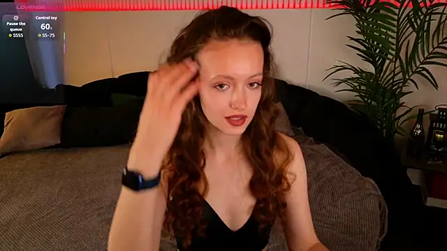 SallyPinkman online show from November 2025 10:26:01 AM