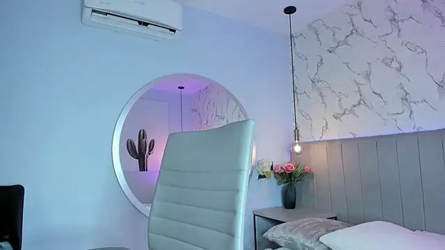 Amber Santana online show from December 2025 09:23:02 PM