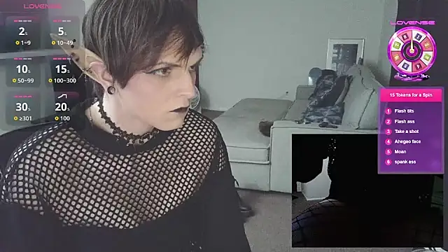 Snapshot of EnbyGamerChick chatting on September 2025 11:50:01 PM EnbyGamerChick online show from September 2025 11:50:01 PM