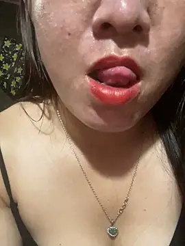 Luna-ass online show from October 2025 01:06:02 AM