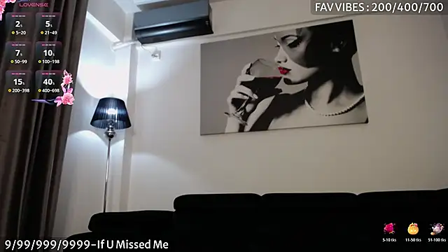 Snapshot of SassyCookies chatting on October 2025 02:08:02 AM SassyCookies online show from October 2025 02:08:02 AM