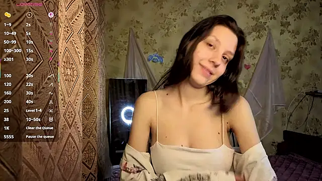 QutieDaSweet online show from February 2026 01:11:02 AM