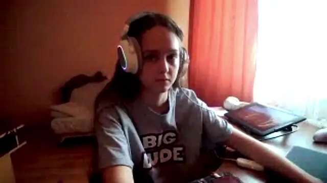 SharybbFace online show from September 2025 01:46:01 PM