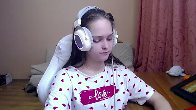 SharybbFace online show from October 2025 03:35:01 PM