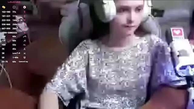 SharybbFace online show from April 2026 03:09:02 PM