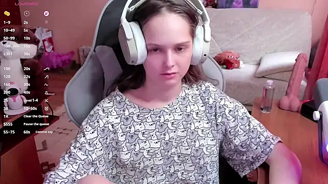 SharybbFace online show from April 2026 03:05:02 PM