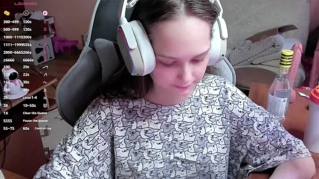 SharybbFace online show from April 2026 03:11:01 PM