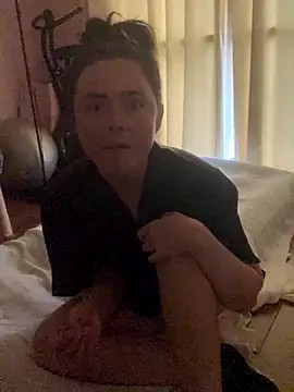 Mia Winters online show from November 2025 02:57:02 PM