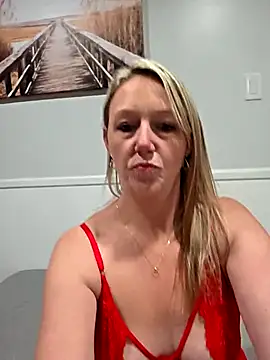 Snapshot of therealbigbootytessa chatting on October 2025 02:33:01 AM therealbigbootytessa online show from October 2025 02:33:01 AM