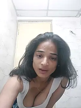 Snapshot of veronica_97 chatting on November 2025 05:33:02 PM veronica 97 online show from November 2025 05:33:02 PM