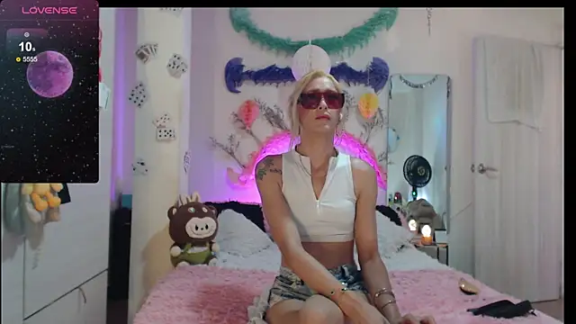 Snapshot of danny_1hotcute chatting on July 2026 04:33:02 PM danny 1hotcute online show from July 2026 04:33:02 PM