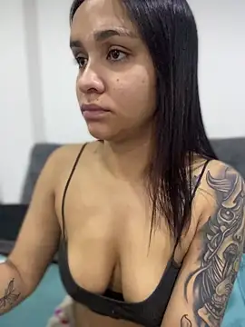 Isabella-Teen online show from November 2025 11:40:02 PM