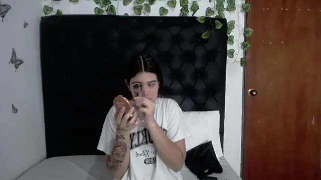 isabel 09 online show from April 2026 12:27:02 PM