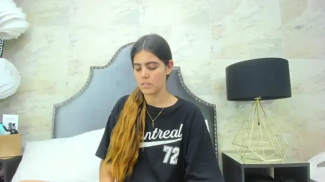 isabel 09 online show from July 2026 07:34:02 PM