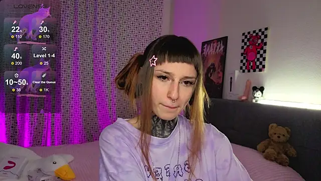 LilithPoison online show from November 2025 06:04:02 PM