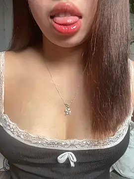 Rose-babyx online show from March 2026 02:00:02 AM