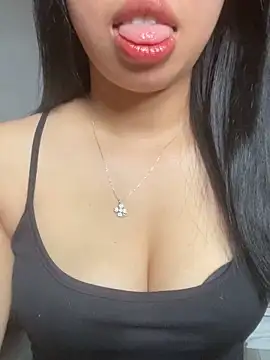 Snapshot of Rose-babyx chatting on June 2026 02:24:02 AM Rose-babyx online show from June 2026 02:24:02 AM
