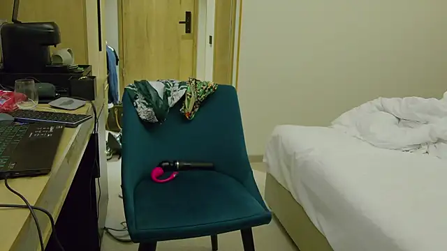 LustfulSin  online show from November 2025 10:12:01 PM