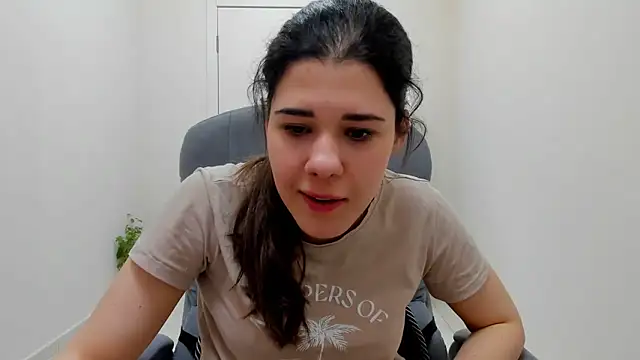 Joannia online show from March 2026 09:06:02 AM