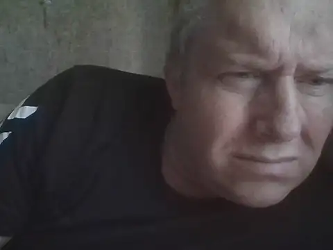 Snapshot of evulis1 chatting on September 2025 01:05:02 PM evulis1 online show from September 2025 01:05:02 PM