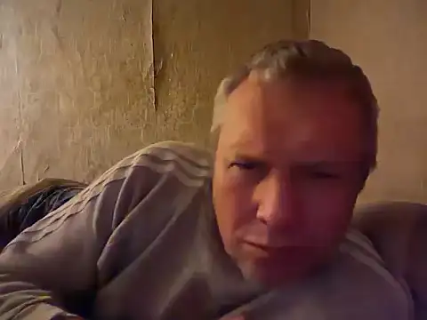 Snapshot of evulis1 chatting on October 2025 10:09:01 PM evulis1 online show from October 2025 10:09:01 PM