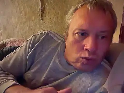 Snapshot of evulis1 chatting on October 2025 09:35:02 PM evulis1 online show from October 2025 09:35:02 PM