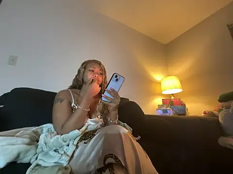 Snapshot of GoddessFatPuss chatting on June 2026 02:54:02 AM GoddessFatPuss online show from June 2026 02:54:02 AM