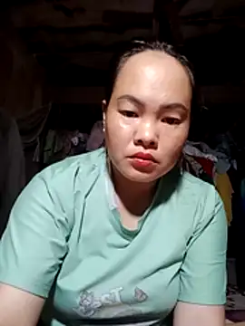 emilyzz online show from April 2026 02:44:01 AM