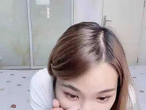 Snapshot of W-Sunflower chatting on October 2025 02:32:02 PM W-Sunflower online show from October 2025 02:32:02 PM