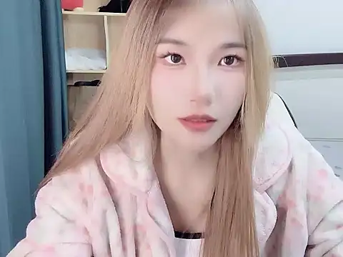 Snapshot of W-Sunflower chatting on November 2025 02:17:01 PM W-Sunflower online show from November 2025 02:17:01 PM