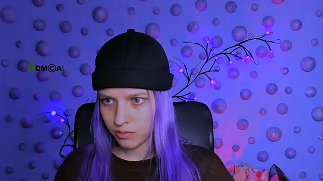 kaela spell  online show from April 2026 10:22:01 PM