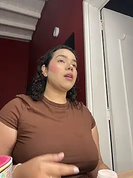 krisstenSantos online show from October 2025 11:44:01 AM