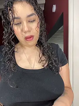 krisstenSantos online show from November 2025 12:49:02 PM