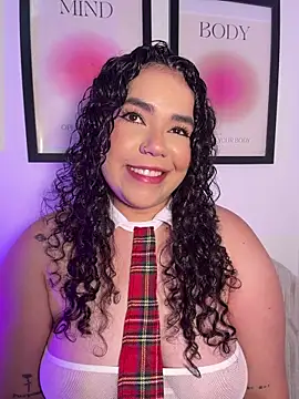 krisstenSantos online show from July 2026 06:20:01 PM