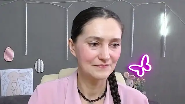 TayaFinch online show from April 2026 12:14:02 PM