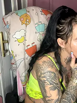 DIRTY PAISLEY X online show from November 2025 07:03:01 PM