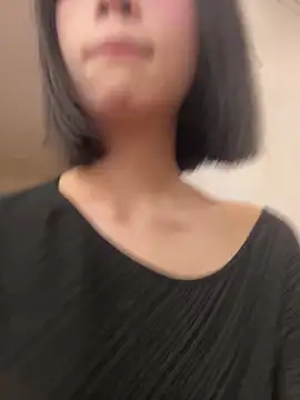 qiqi x online show from February 2026 01:56:01 PM