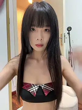 qiqi x online show from April 2026 12:43:01 PM