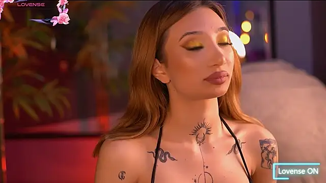 SiennaJayden online show from November 2025 06:09:02 PM