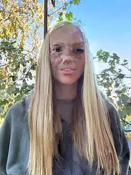 MilaMoone online show from October 2025 11:57:02 AM