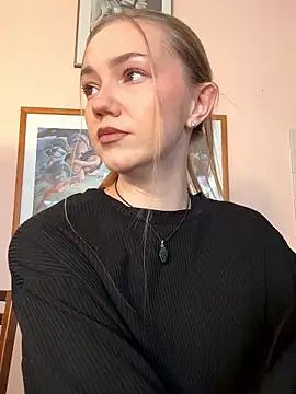 MilaMoone online show from January 2026 10:19:02 AM