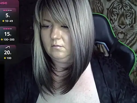 YuliiaSan online show from November 2025 09:15:01 AM