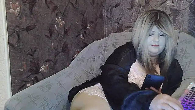 YuliiaSan online show from July 2026 07:06:02 PM